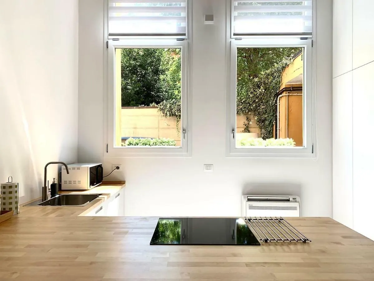 Blue Loft - Central Open Space & Private Parking Bolonha Apartamento